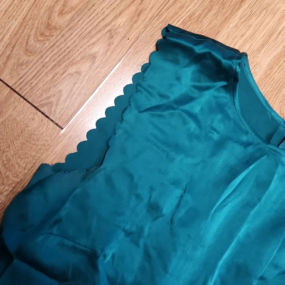 Madewell green silk peplum tank sz small